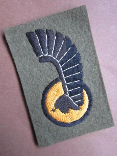 A good example of a mid war type period British made 1st Polish Armoured Division shoulder patch