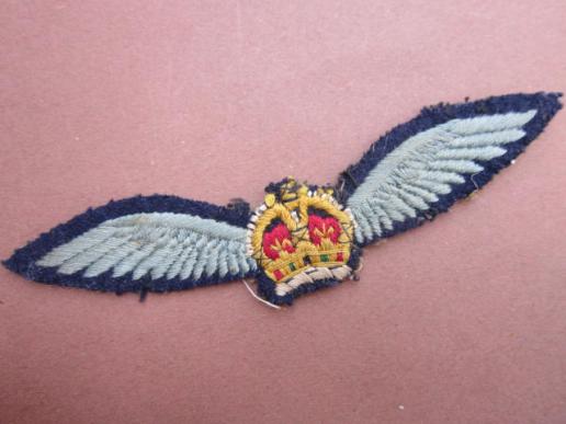 A nice unfortunately 'beat up' issued British Army Flying qualification wing aka a 'Glider Pilot wing' 