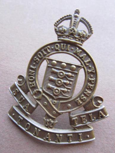 A nice and not so often seen just post war RAOC (Royal Army Ordanace Corps) so called  'Sua Tela Tonanti' Mar 1947 - Nov 1949 cap badge  