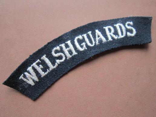  A nice late '30 early '40 Welsh Guards embroided shoulder title