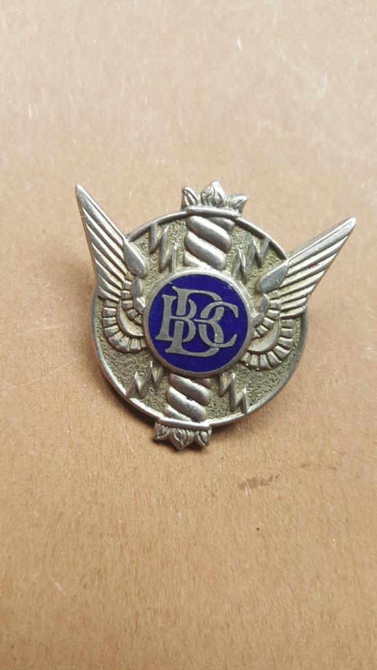 A small and sought after BBC (British Broadcast Corporation) staff pocket badge also worn by some of the British War Corrspondents during the 2nd World War