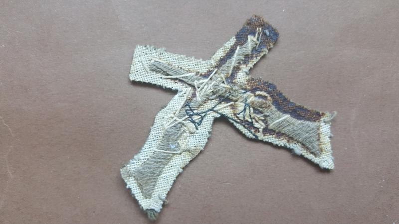 A nice early war time British army marksman (crossed Rifles) cloth trade badge