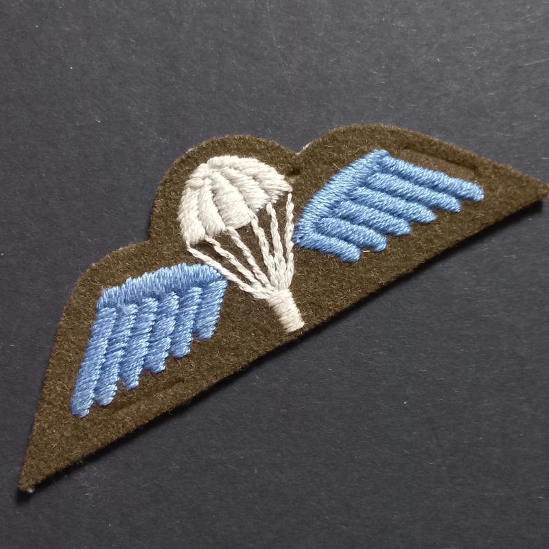 A attractive - and in mint un-issued condition - early post war (late '40 early '50) parachute qualification wing