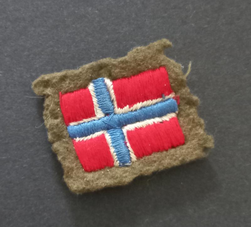 A very attractive - British made - Norwegian national flag (as intended to wear by Norwegian volunteers on there battle-dress blouse)