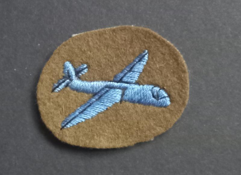 A superb (difficult to find) mid war period - on felt - un-issued British Glider trained Infantry qualification badge