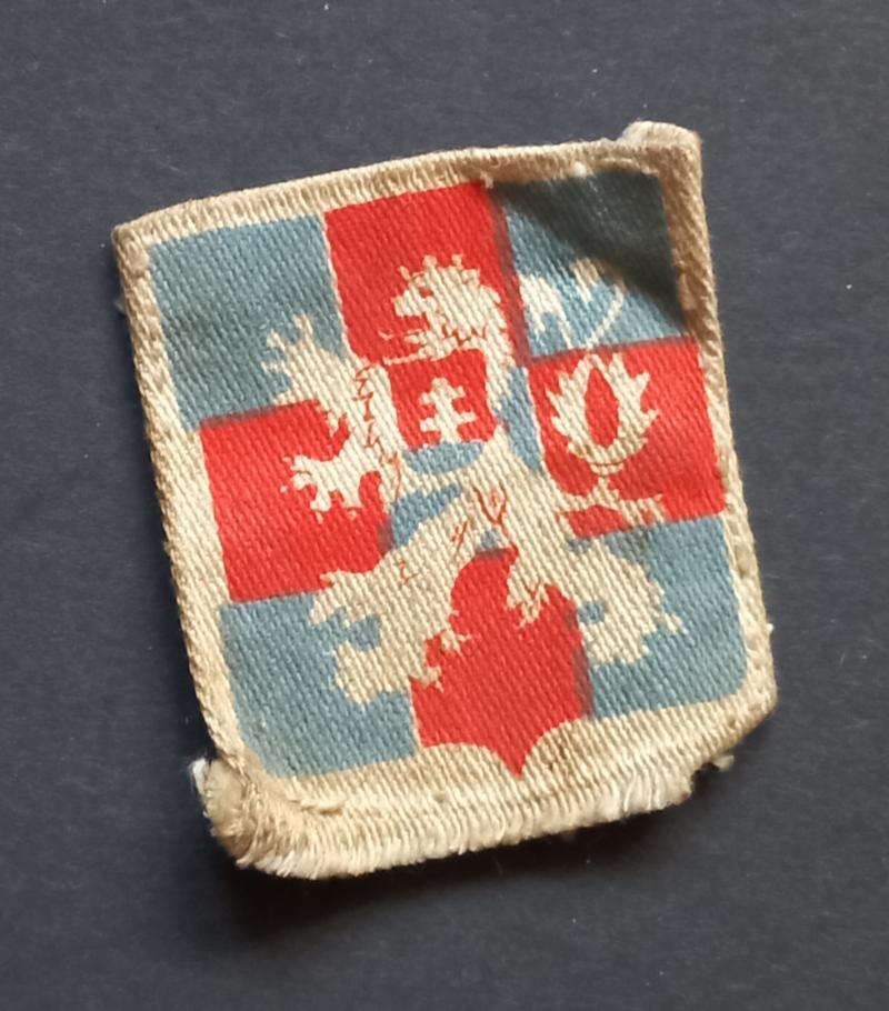 A attractive - difficult to find - printed (British made) Czech Independent Armoured Brigade Group formation sign