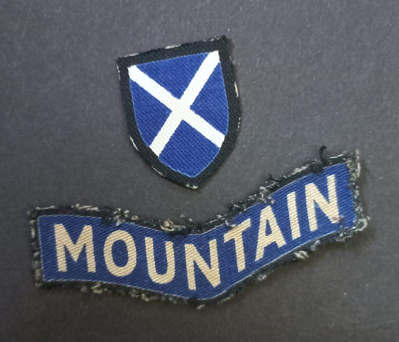 A nice - fully matching - set of printed shoulder badges to the 52nd (Lowland) Infantry Division