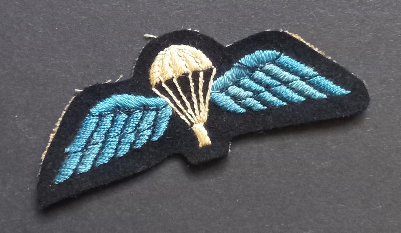 A very attractive - and not so aften seen variation - typical British made parachute qualification wing