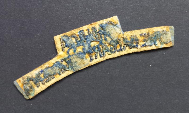 A attractive - British made - Canadian The Calgary Regiment shoulder title