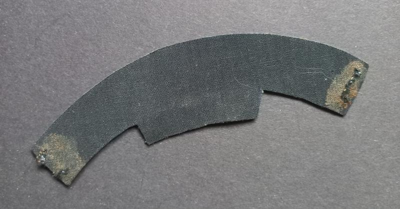 A attractive (Calico printers made) Fort Garry Horse printed shoulder title