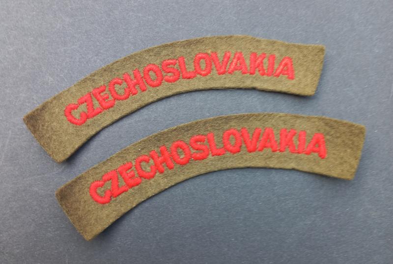 A attractive - un-issued full matching British made - set of National Free Czechoslovakia shoulder titles